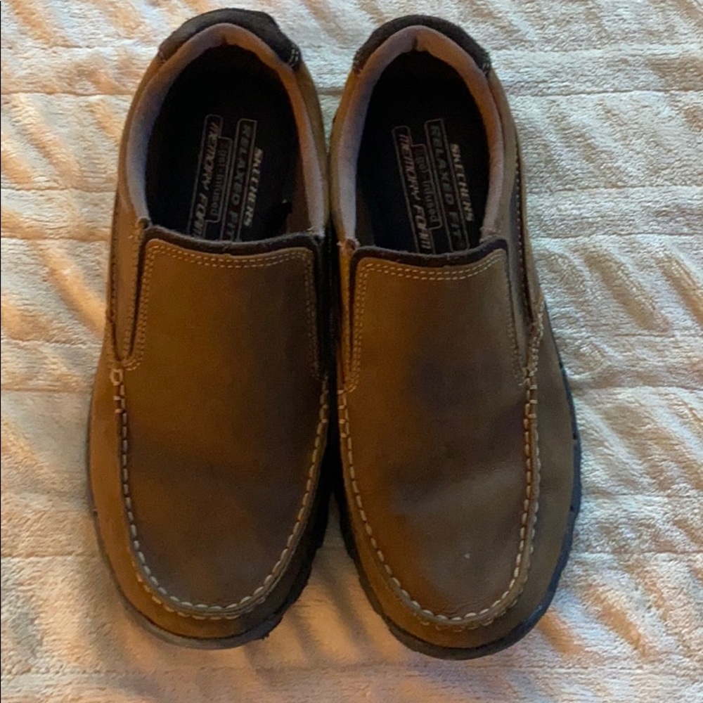 Men’s sketchers slip on shoes